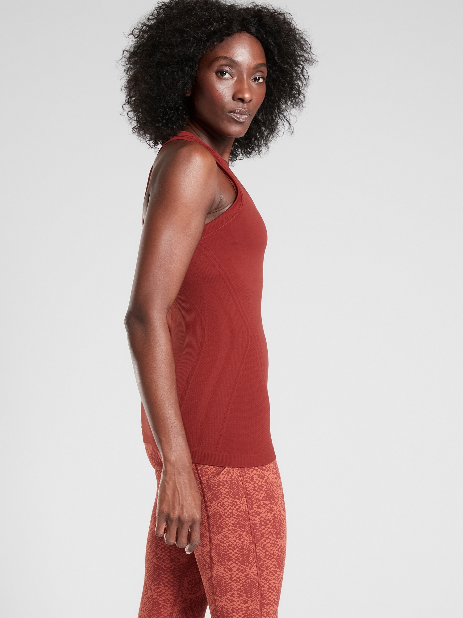 Momentum Seamless Tank