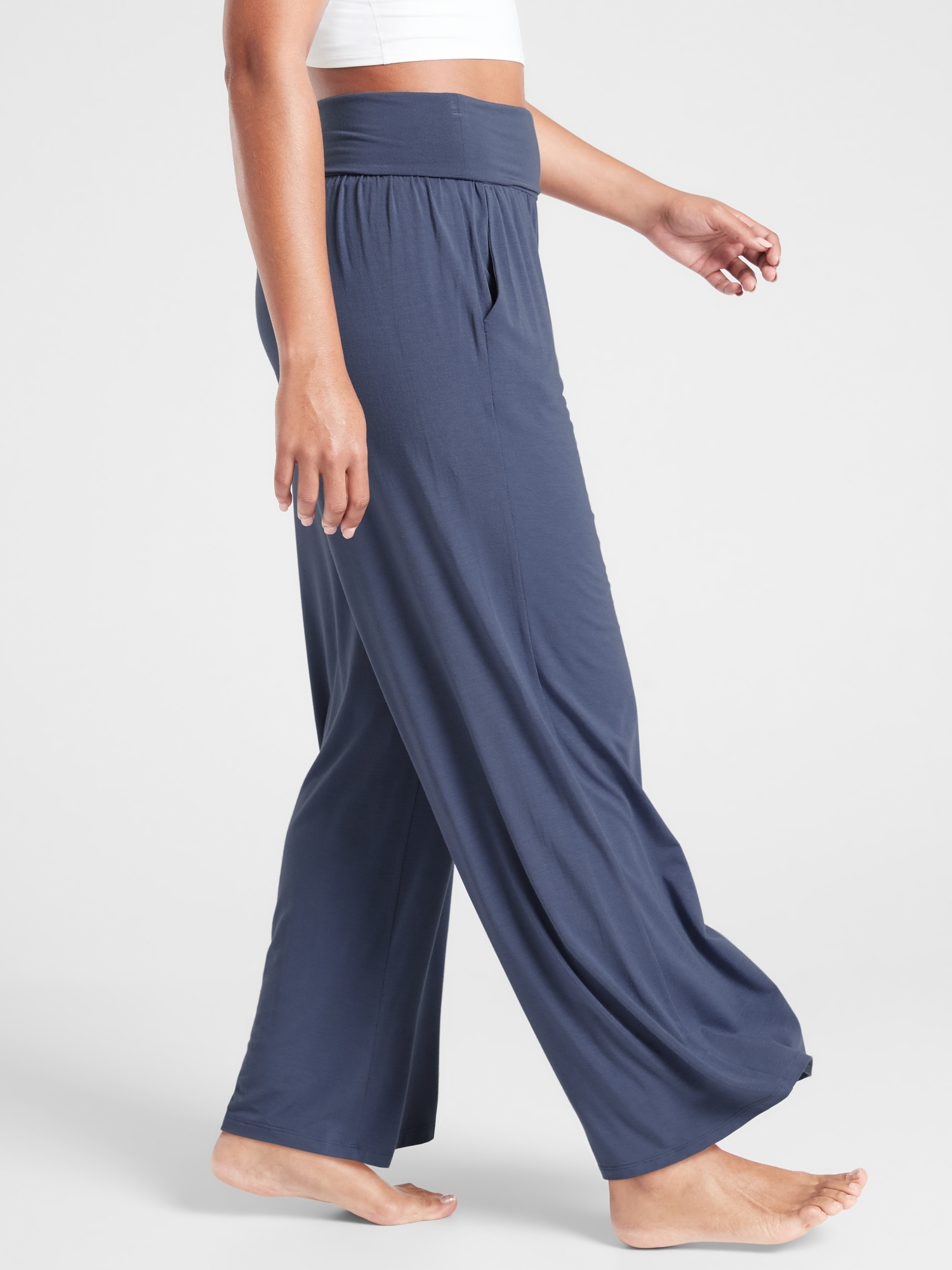 Studio Wide Leg Pant