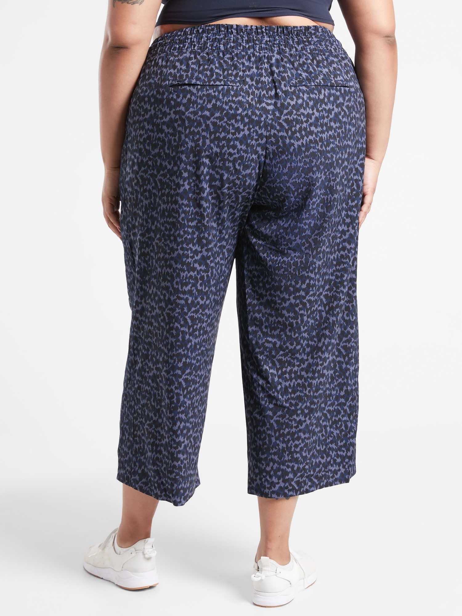 Avenue Wide Leg Crop Pant