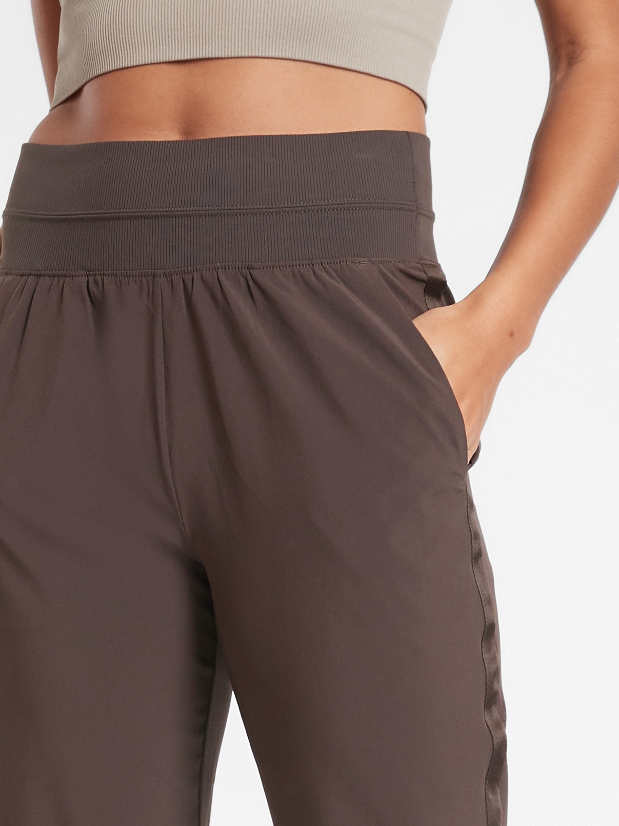 Nolita Slim Tapered Crop Pant