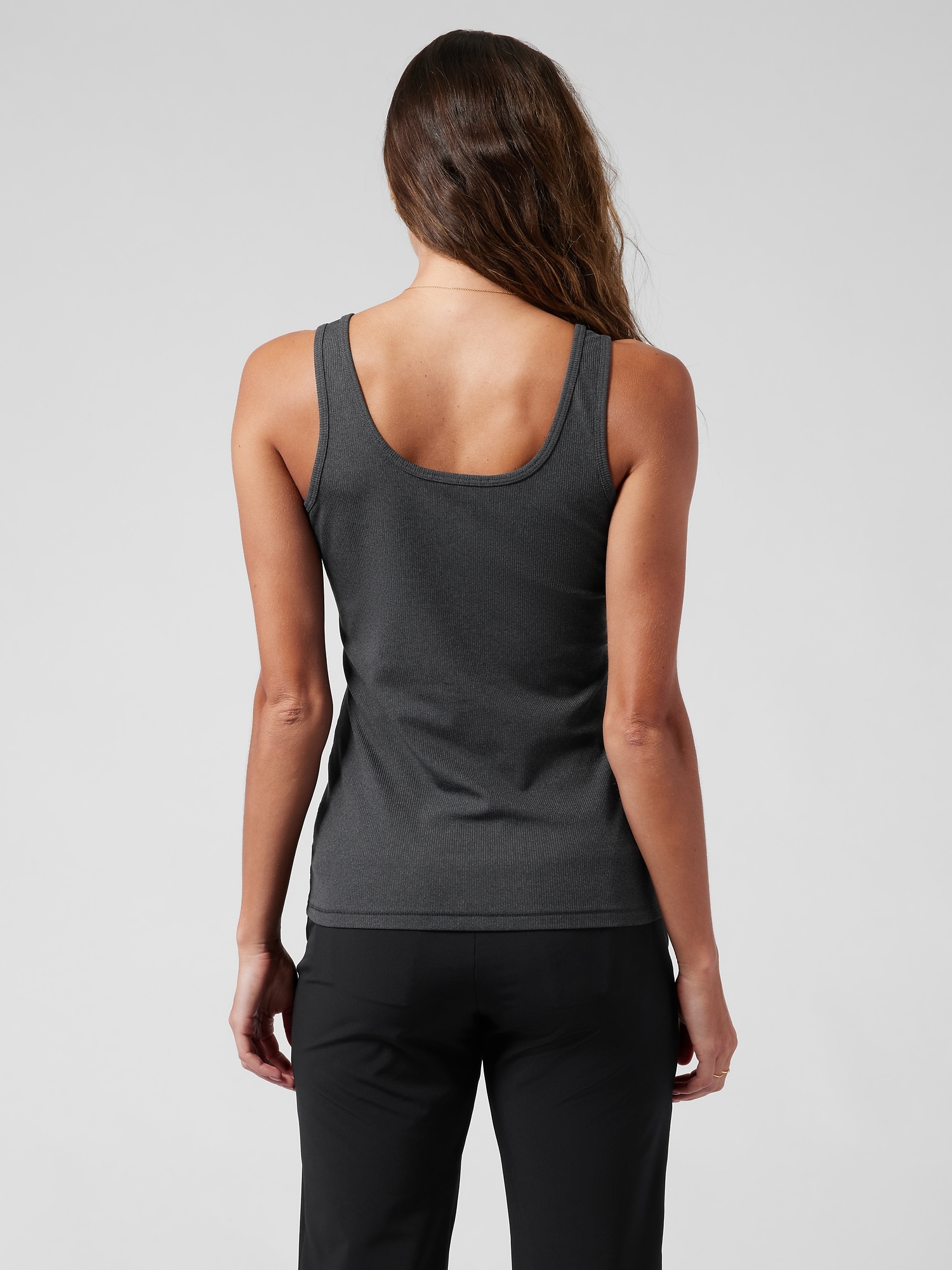 Hike Henley Tank