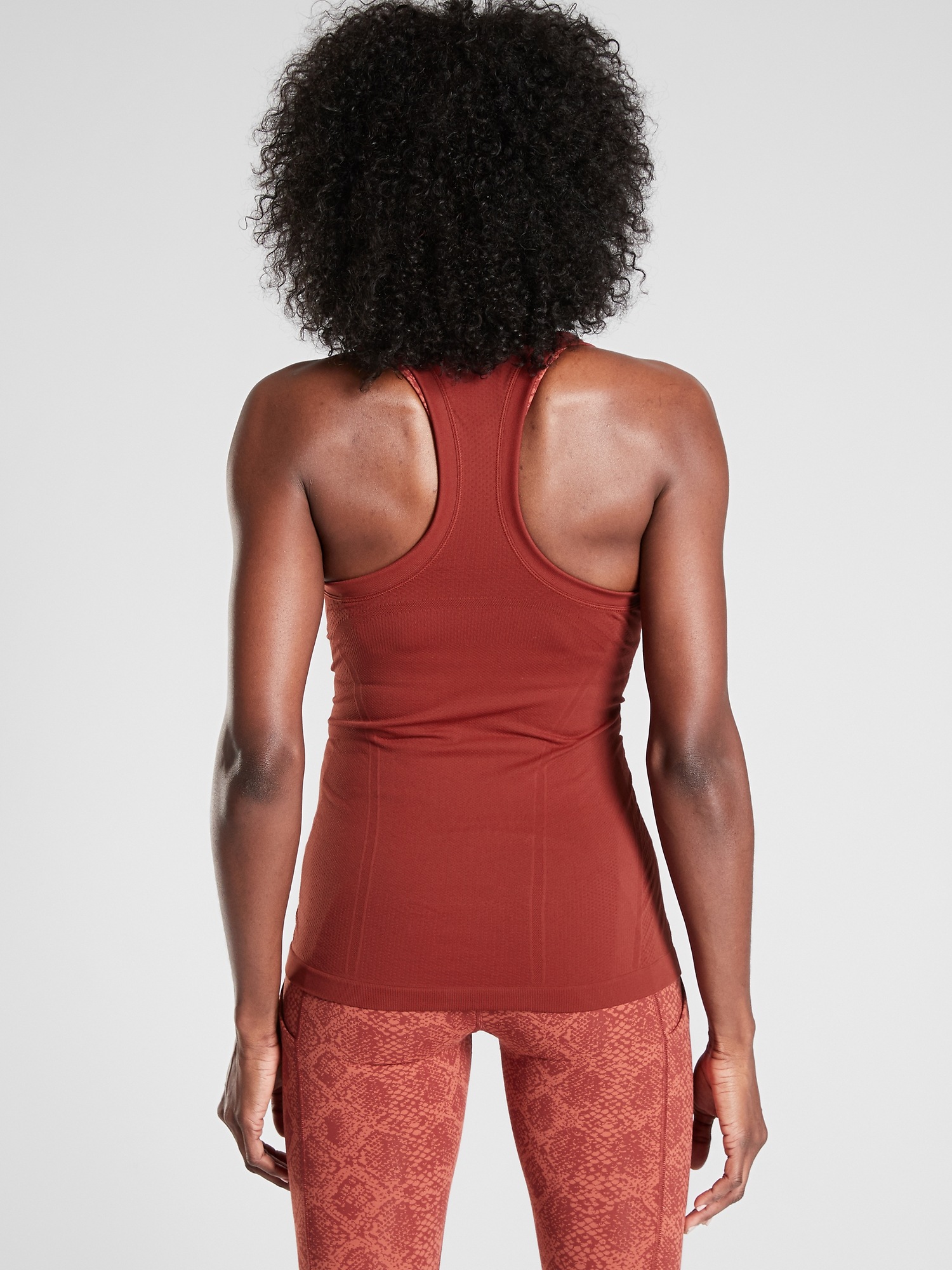 Momentum Seamless Tank