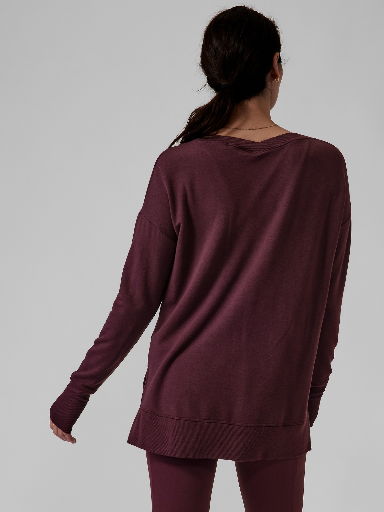 Coaster Luxe V Sweatshirt