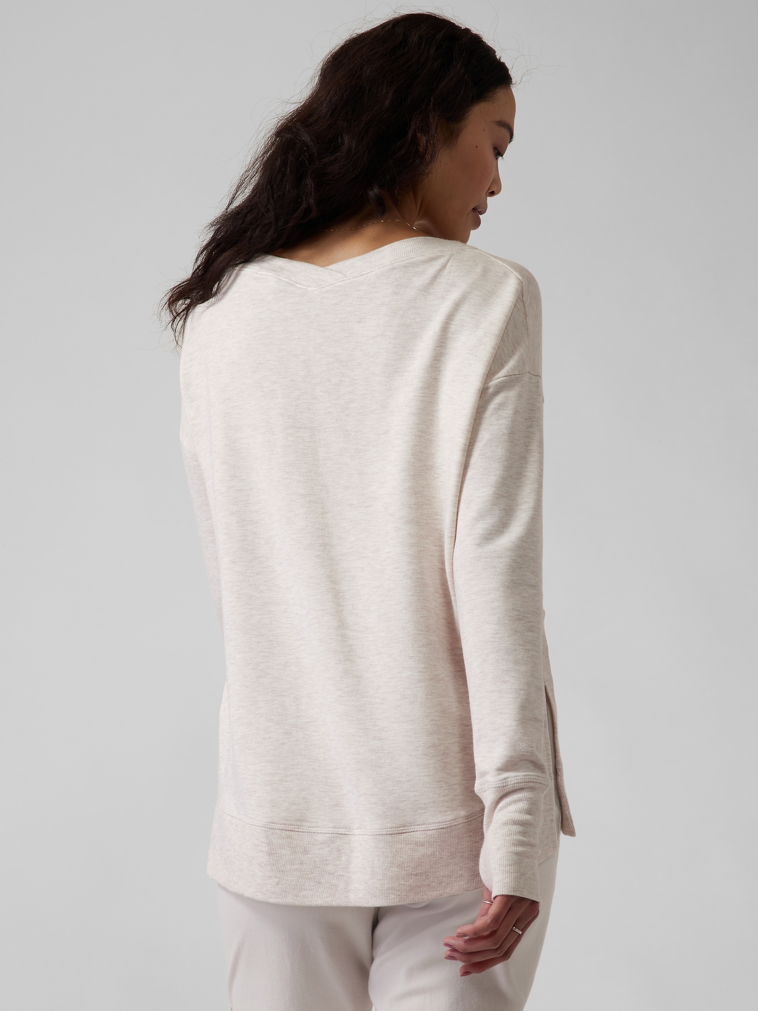Coaster Luxe V Sweatshirt