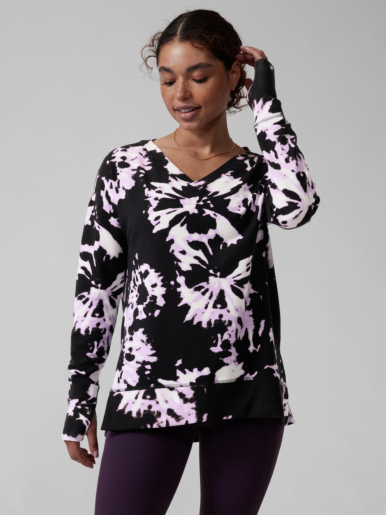 Coaster Luxe V Sweatshirt