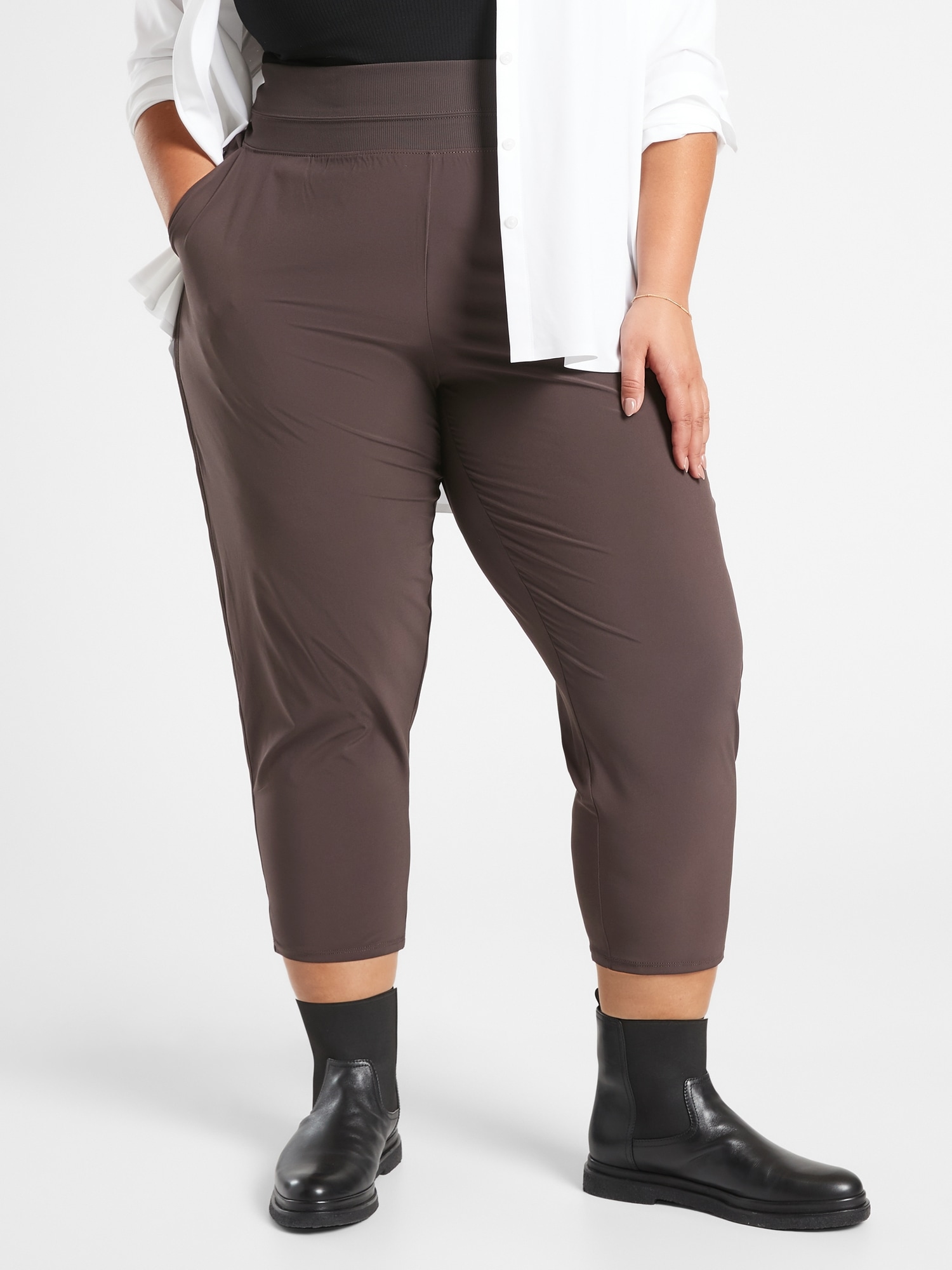 Nolita Slim Tapered Crop Pant