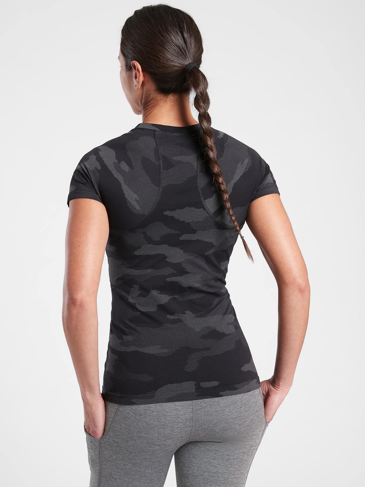 Momentum Seamless Camo Tee