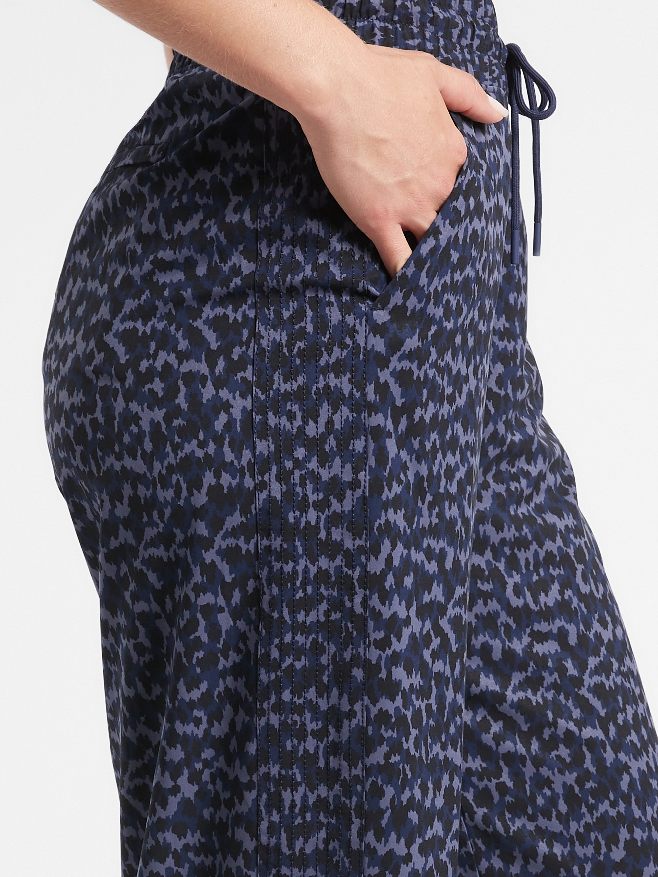 Avenue Wide Leg Crop Pant