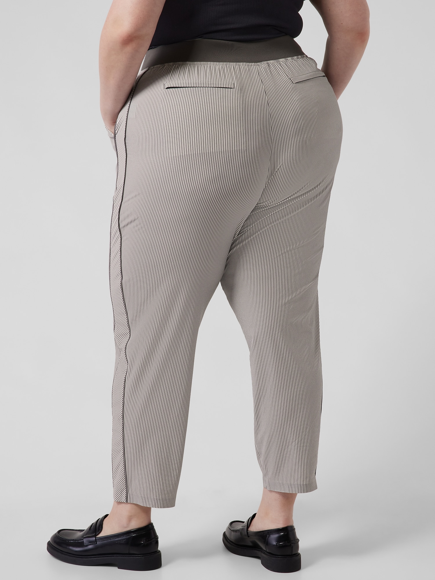 Brooklyn Textured Ankle Pant