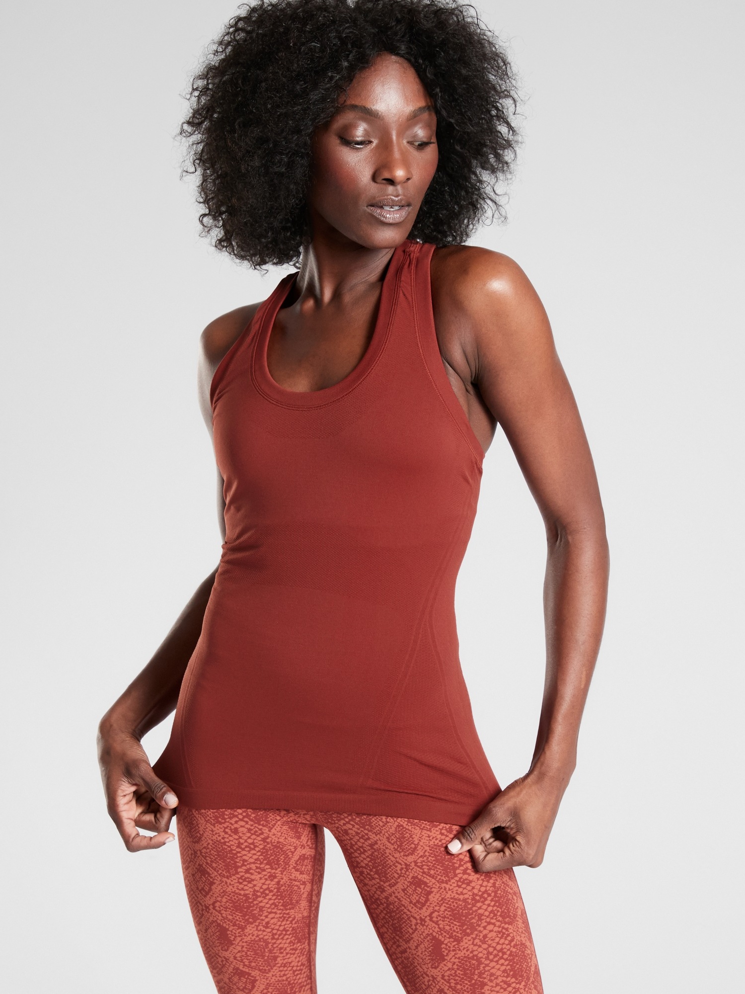 Momentum Seamless Tank