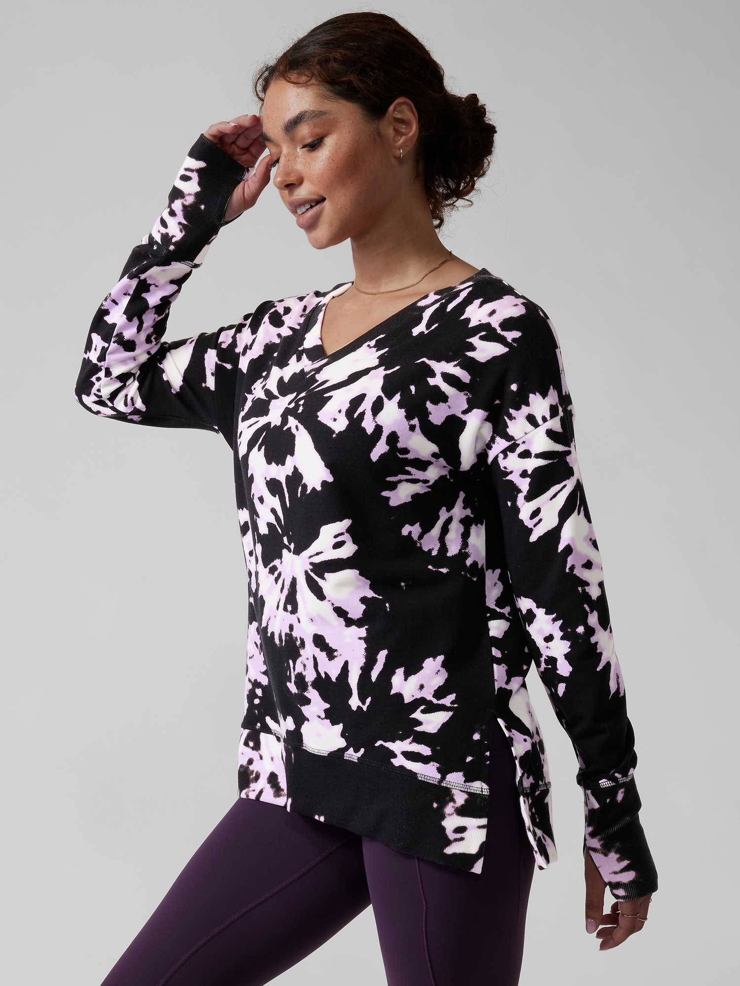 Coaster Luxe V Sweatshirt