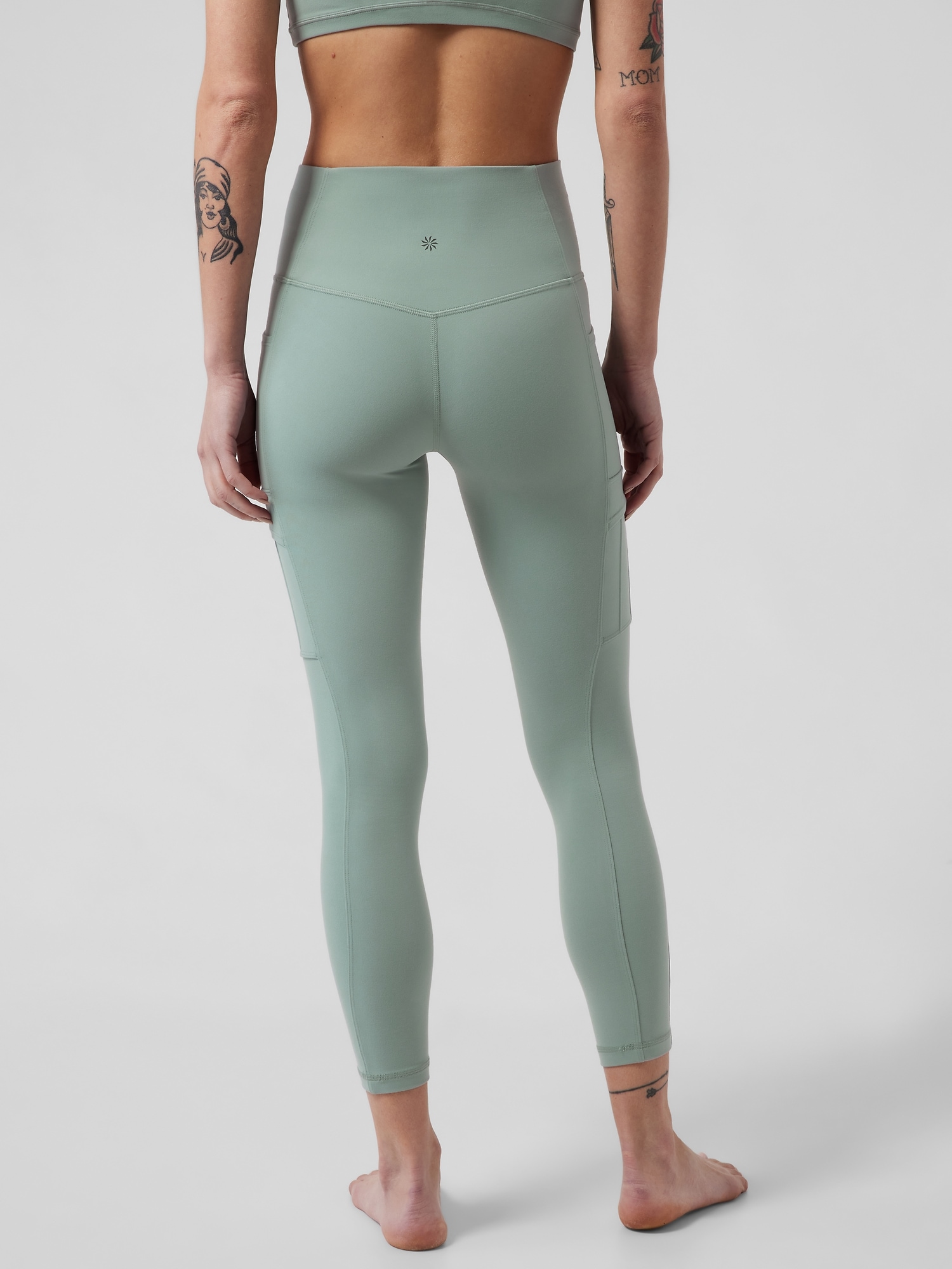 Salutation Cargo 7/8 Tight