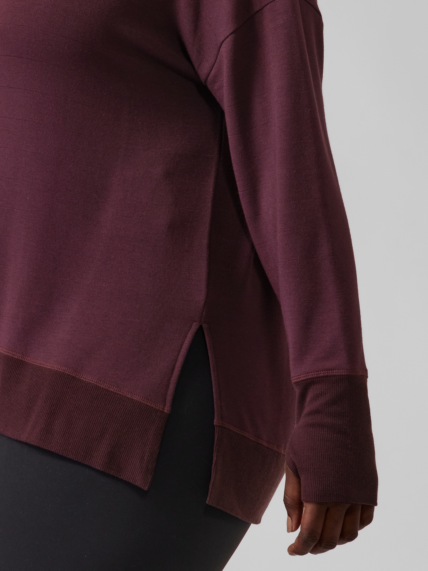 Coaster Luxe V Sweatshirt