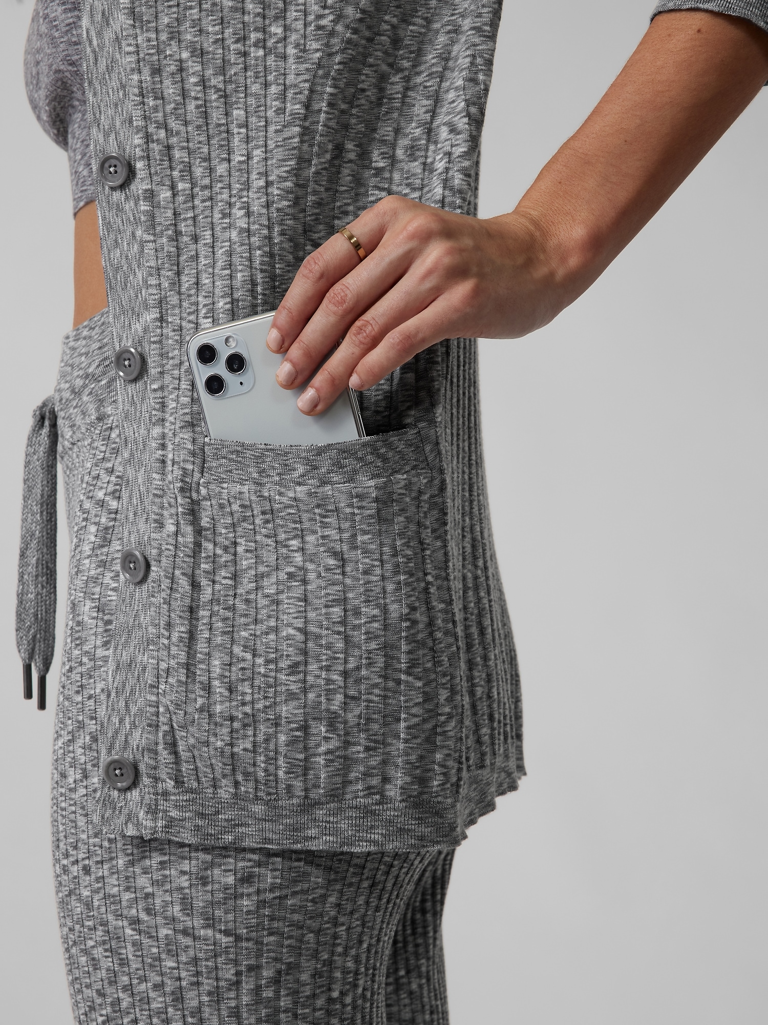 Revolve Seamless Cardigan