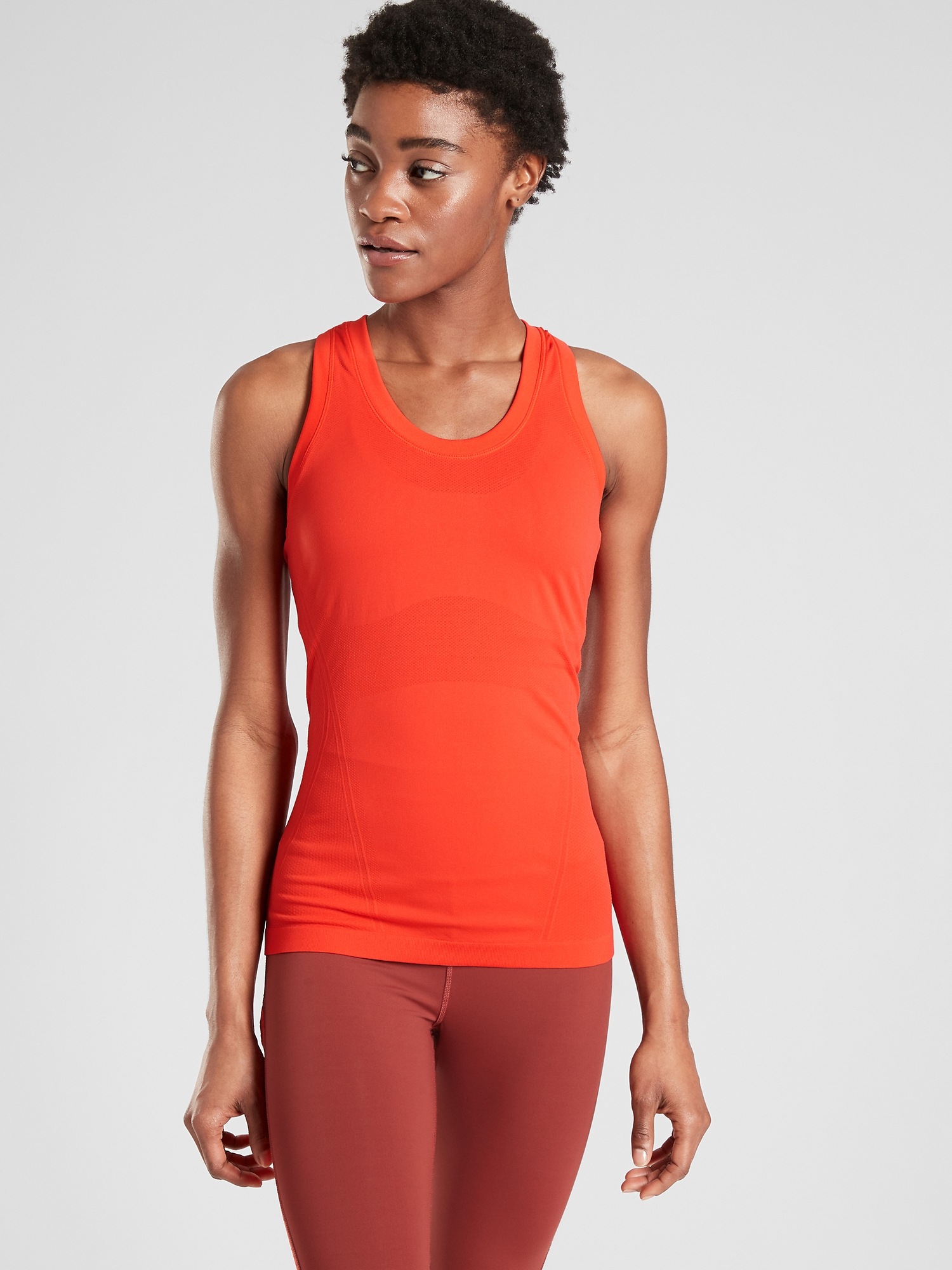 Momentum Seamless Tank