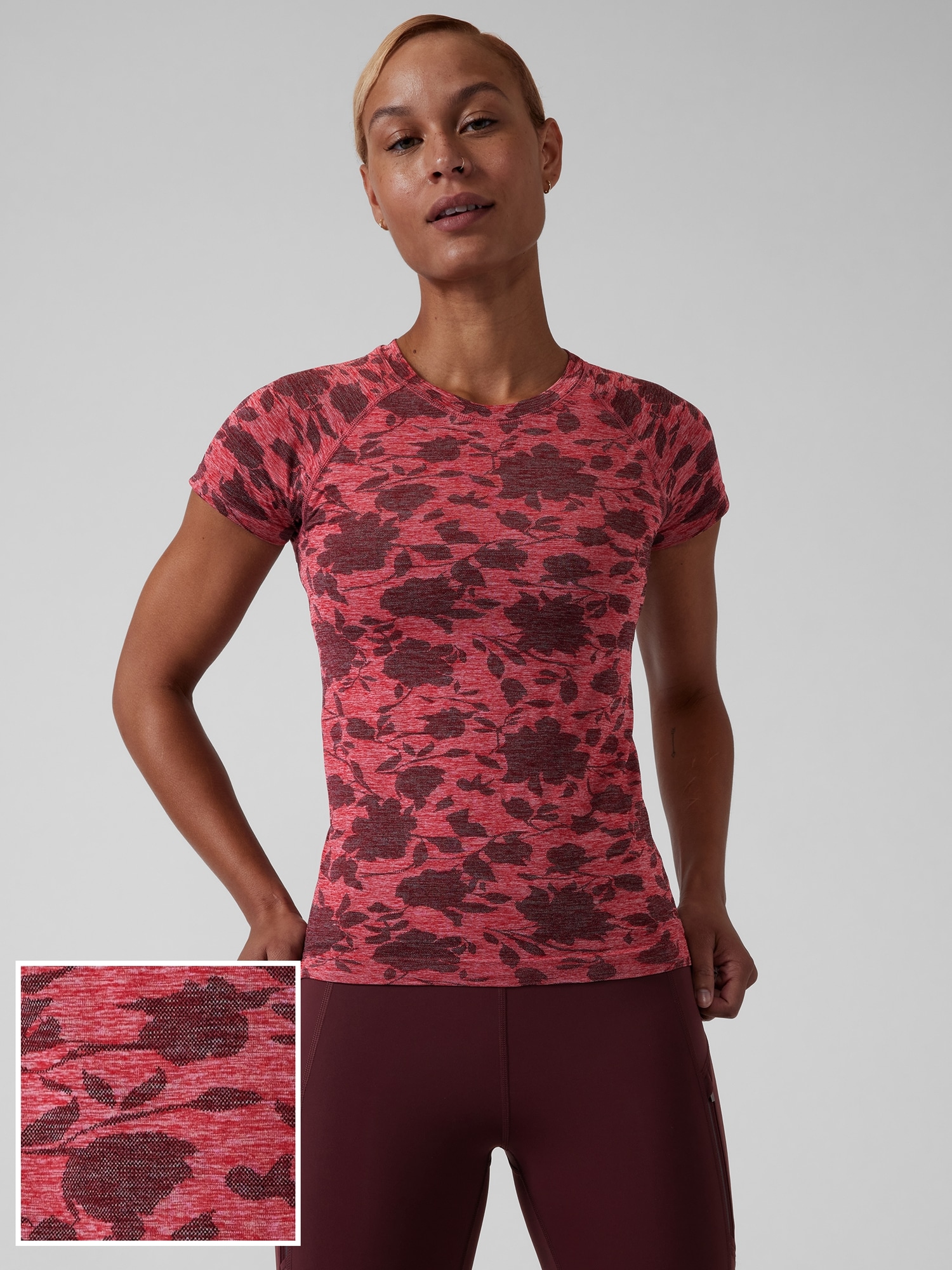 Momentum Seamless Tee