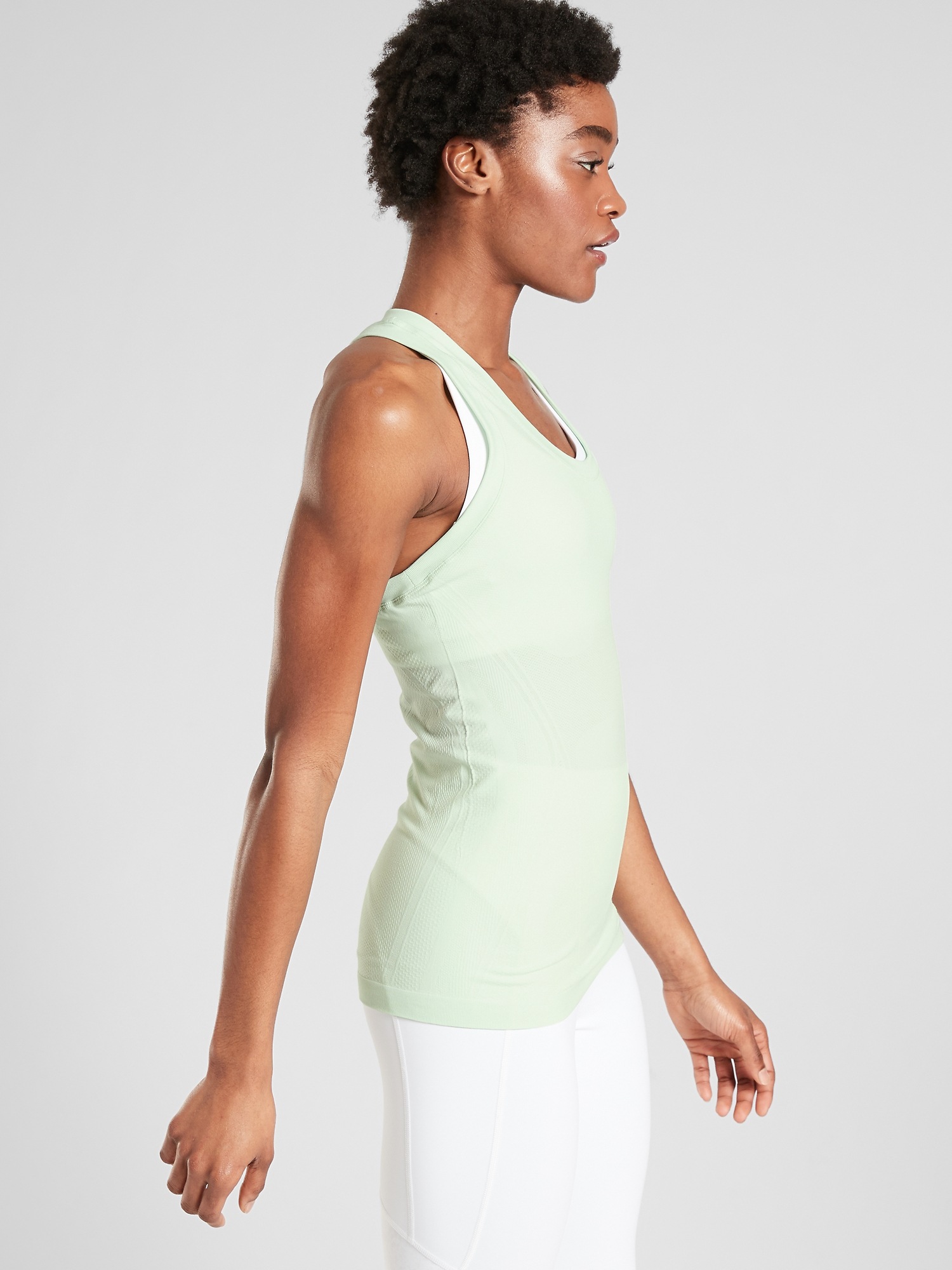 Momentum Seamless Tank