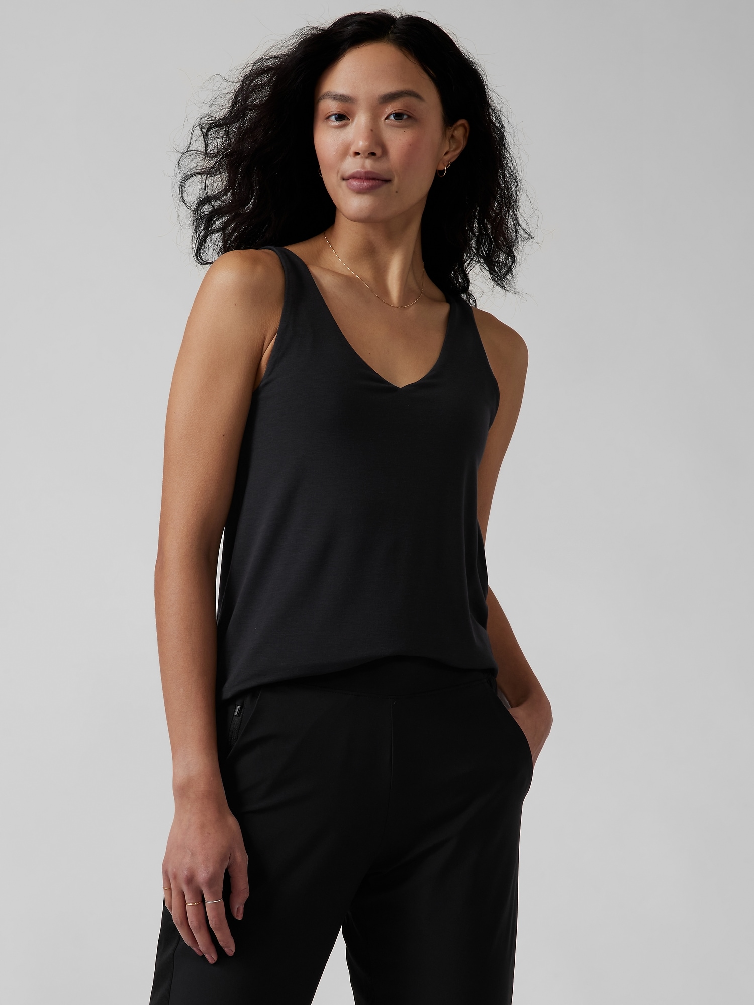 Essence Support Tank