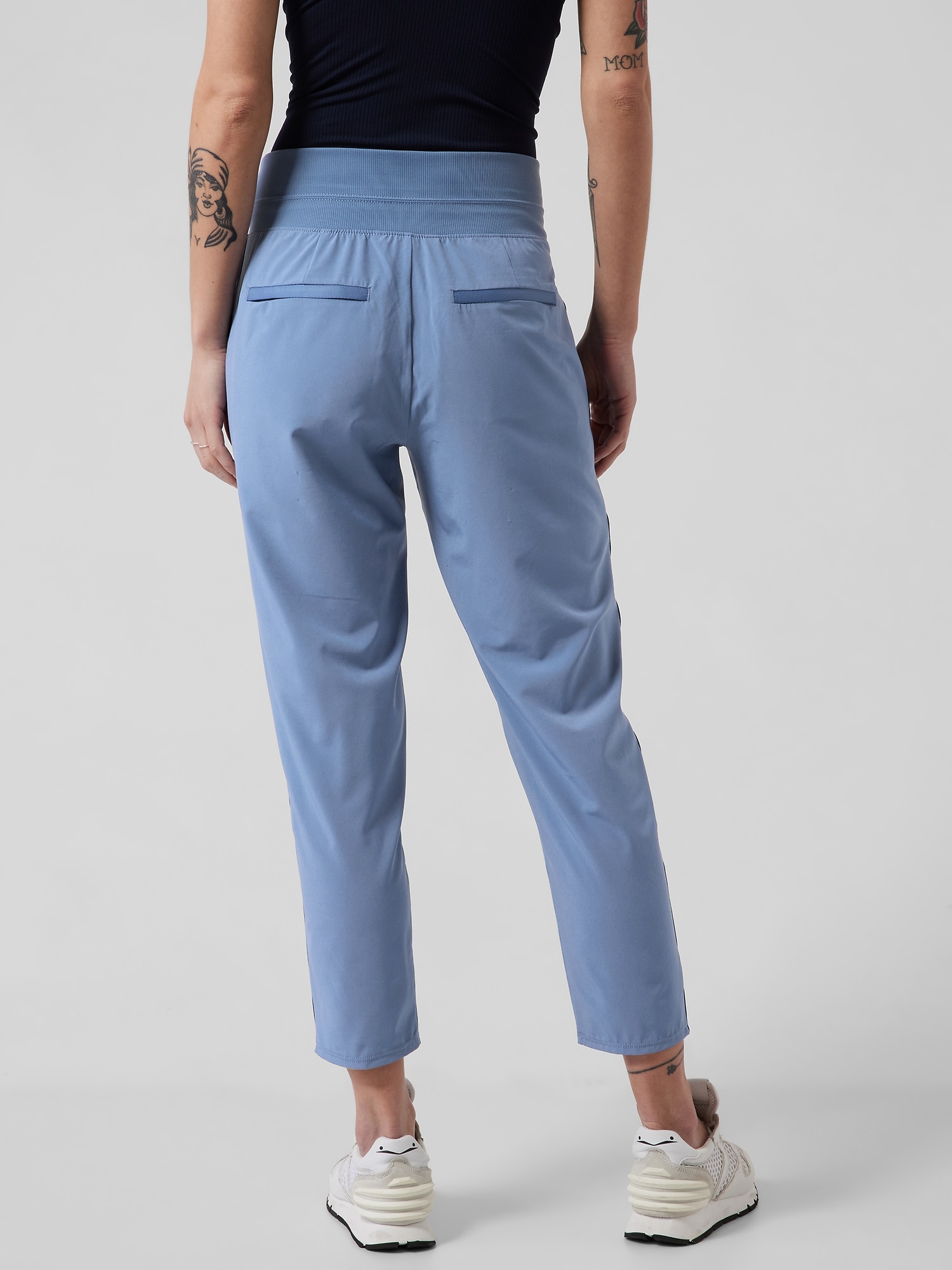Nolita Slim Tapered Crop Pant