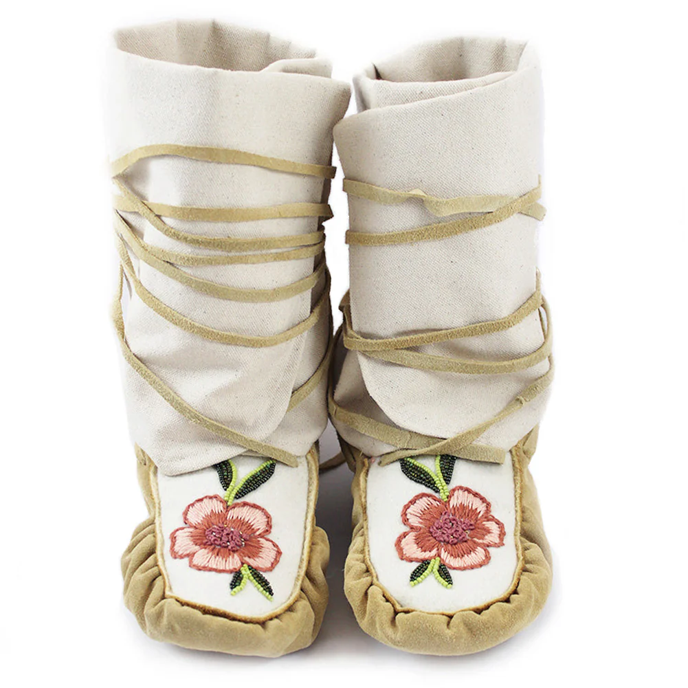 Abigail Clarke Ladies 8 Wild Rose Moccasins