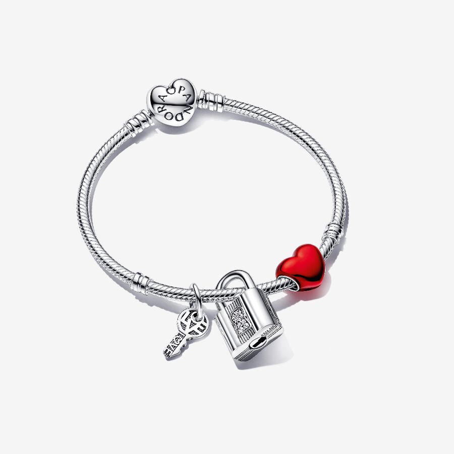 Pandora Moments Heart Clasp Bracelet and Charms Set