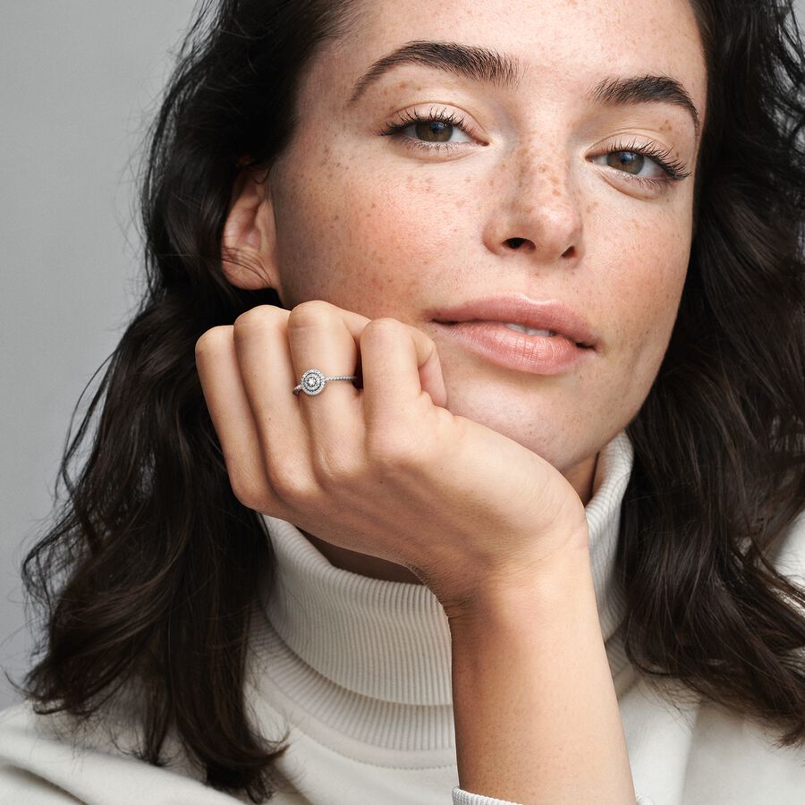 Elegant Sparkle Ring