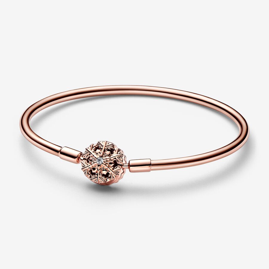 FINAL SALE - Pandora Moments Sparkling Snowflake Clasp Bangle