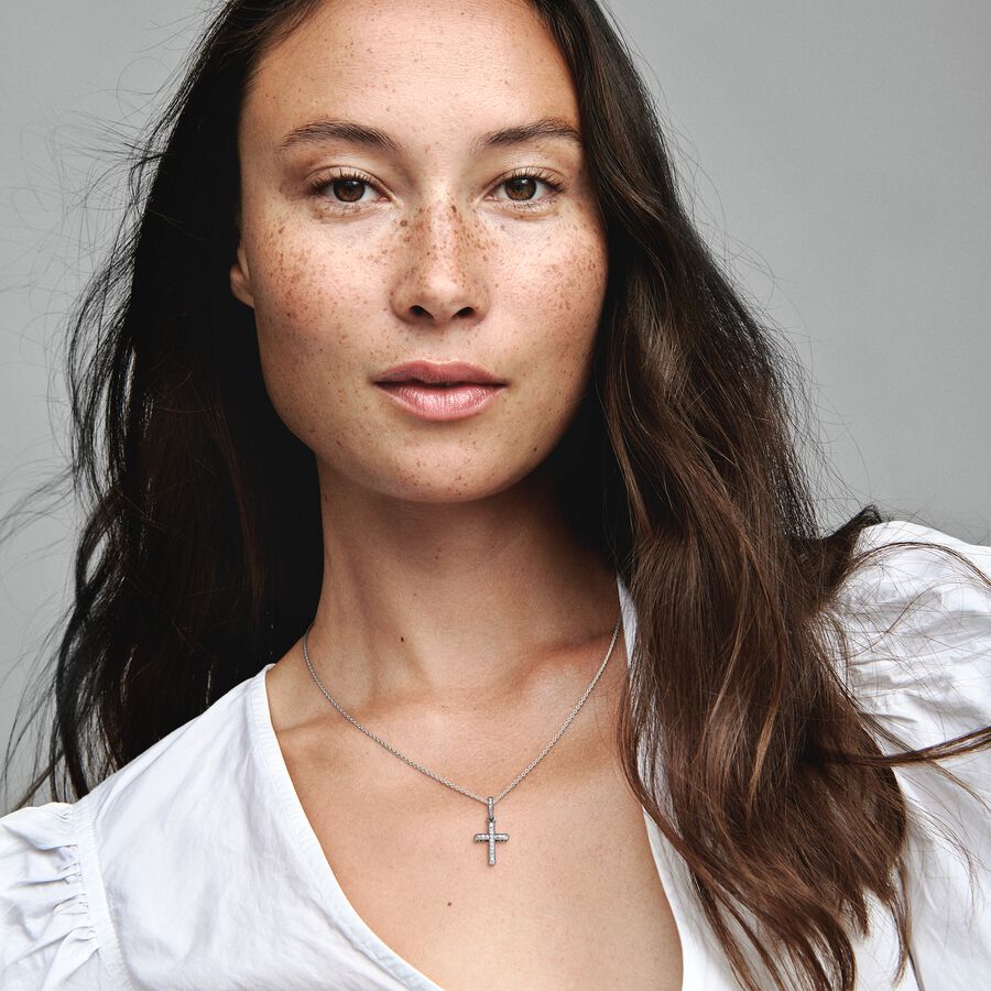 Sparkling Cross Pendant