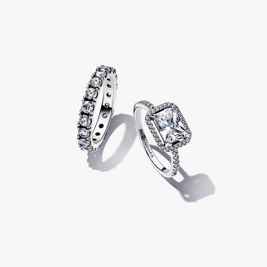 Sparkling Halo Ring Set
