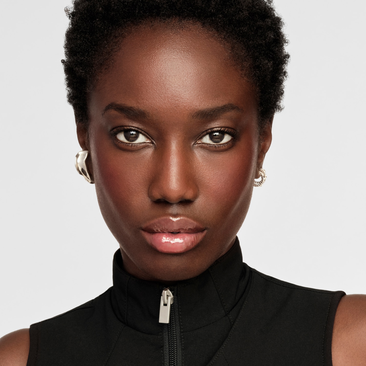 Balmade Electrolyte Lip Balm - B&aacute;lsamo labial hidratante con color