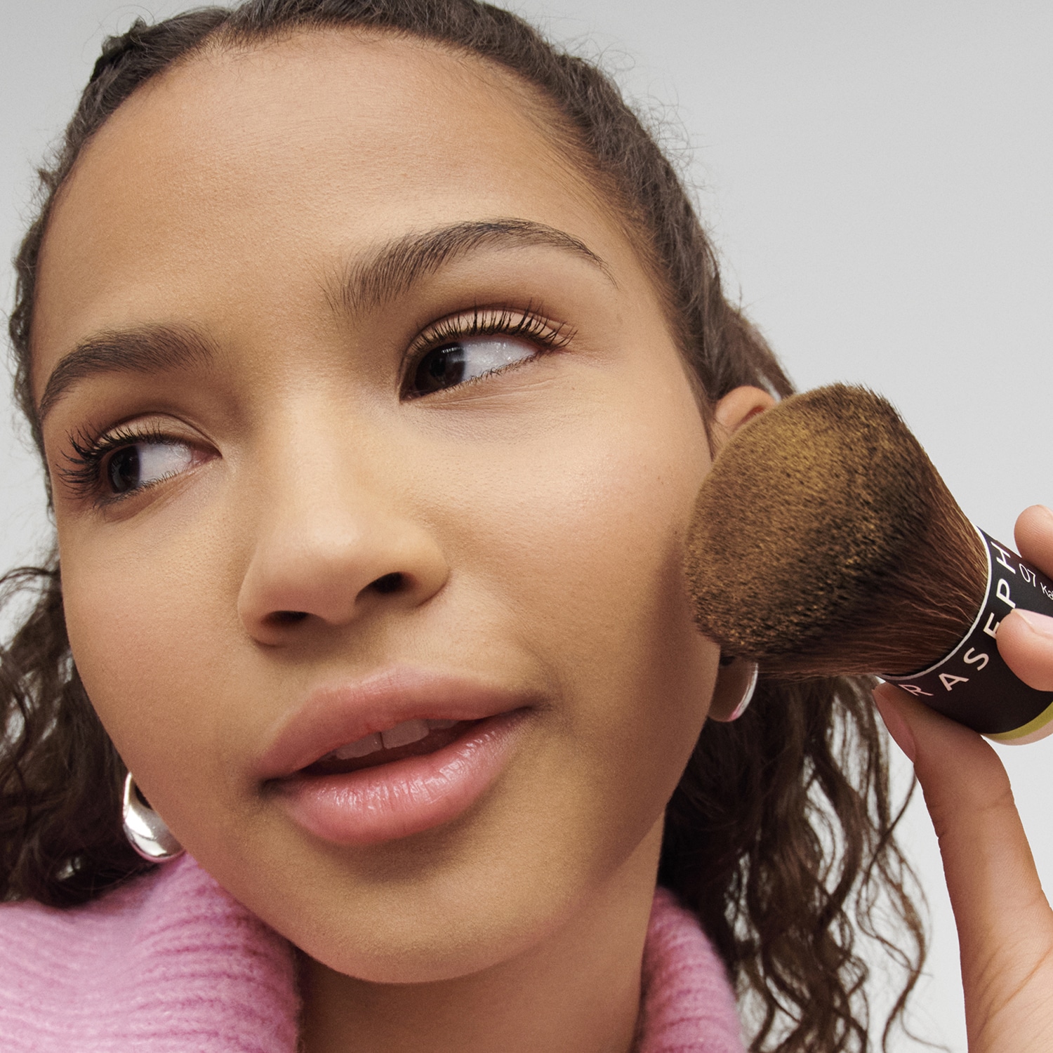 07 La Brocha Kabuki - Aplicaci&oacute;n intuitiva, acabado perfecto