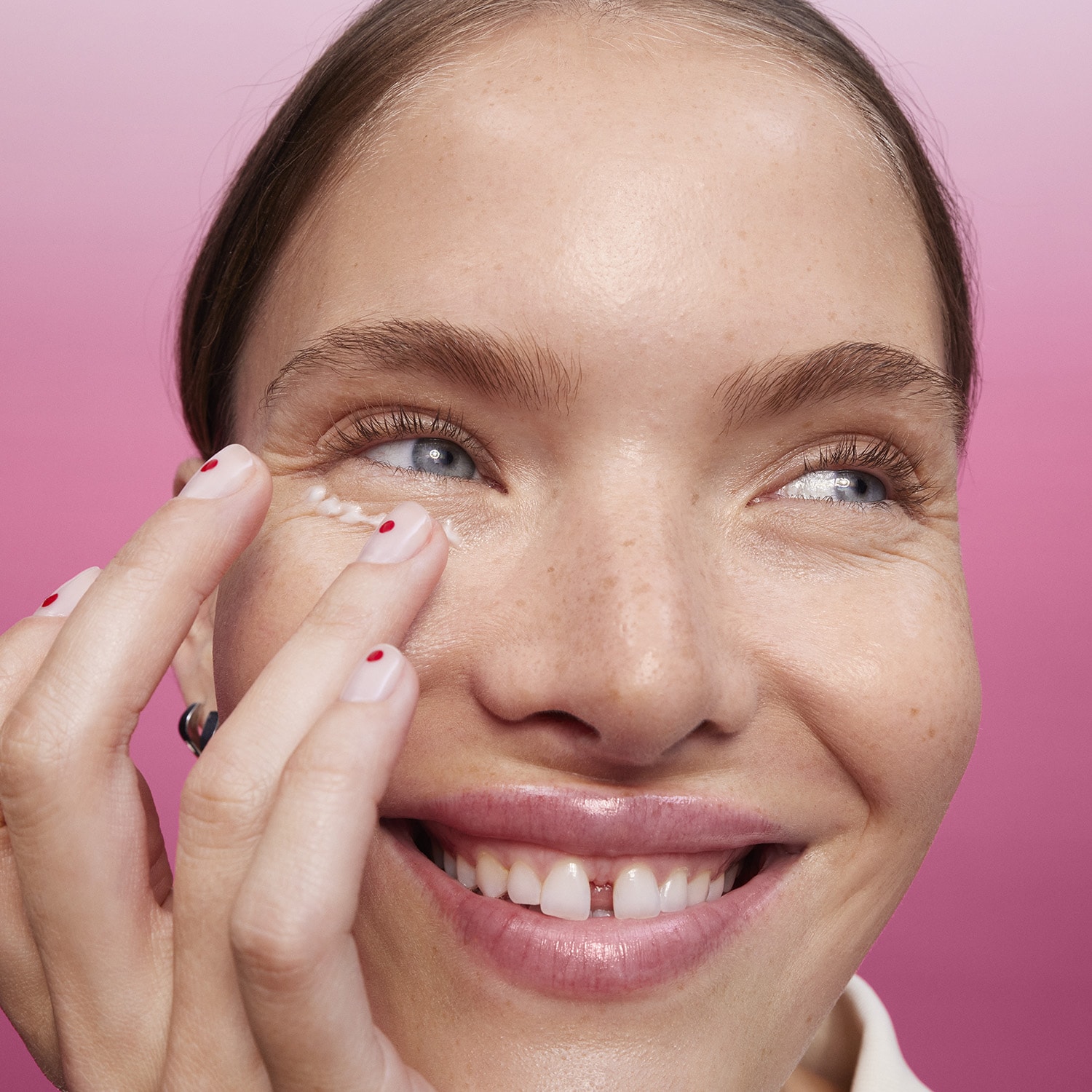 Lift & Firm - Crema de Ojos Alisadora Y Reafirmante