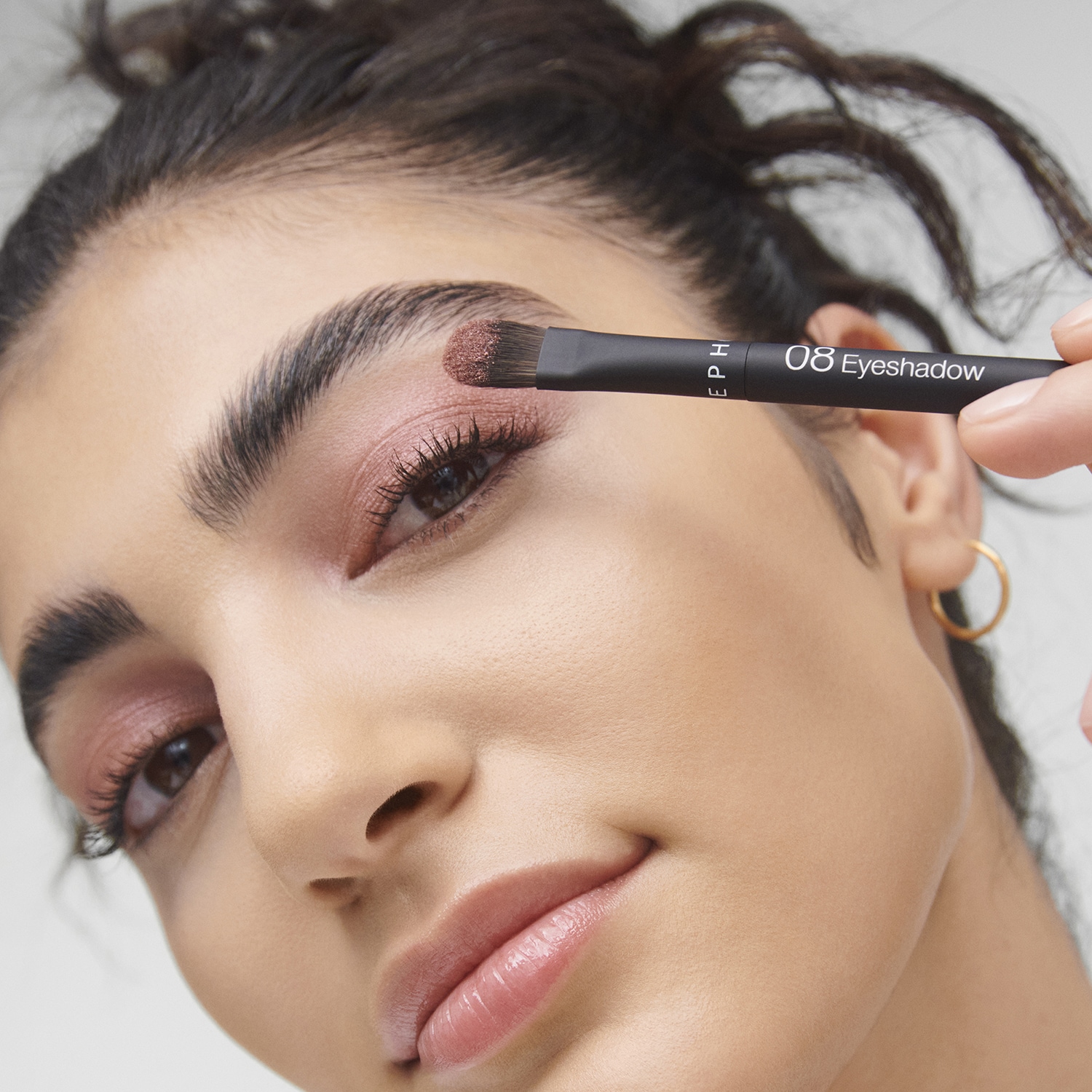08 Pincel de Sombra de Ojos - Aplicaci&oacute;n intuitiva, acabado perfecto
