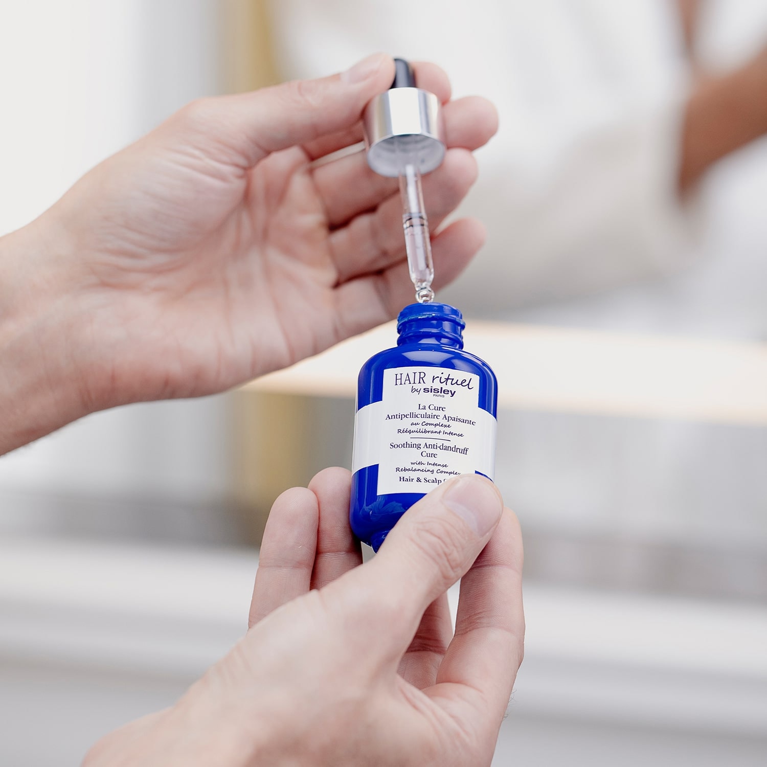 La Cure Antipelliculaire Apaisante - Champ&uacute; Calmante Anticaspa