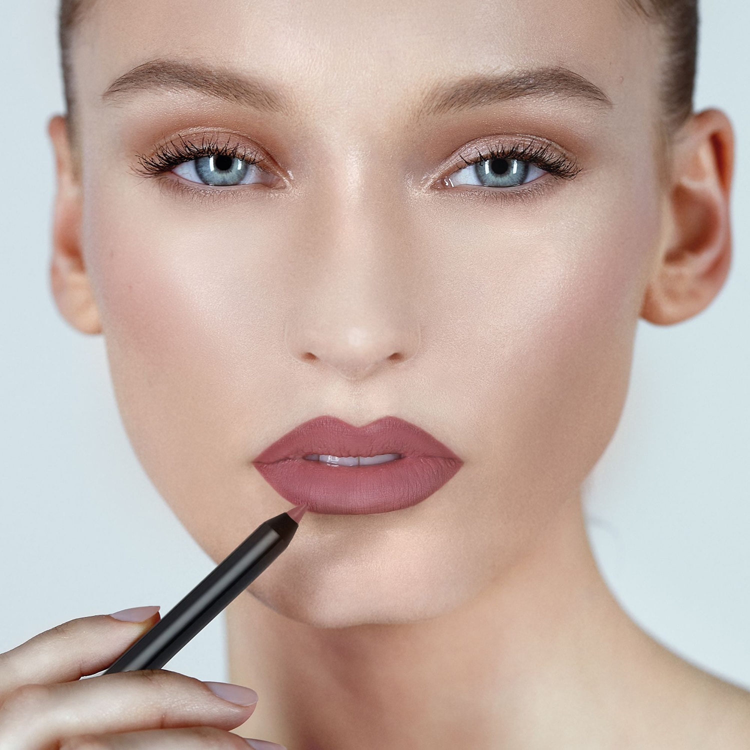 Legendary Longwear Lip Liner - L&aacute;piz de labios