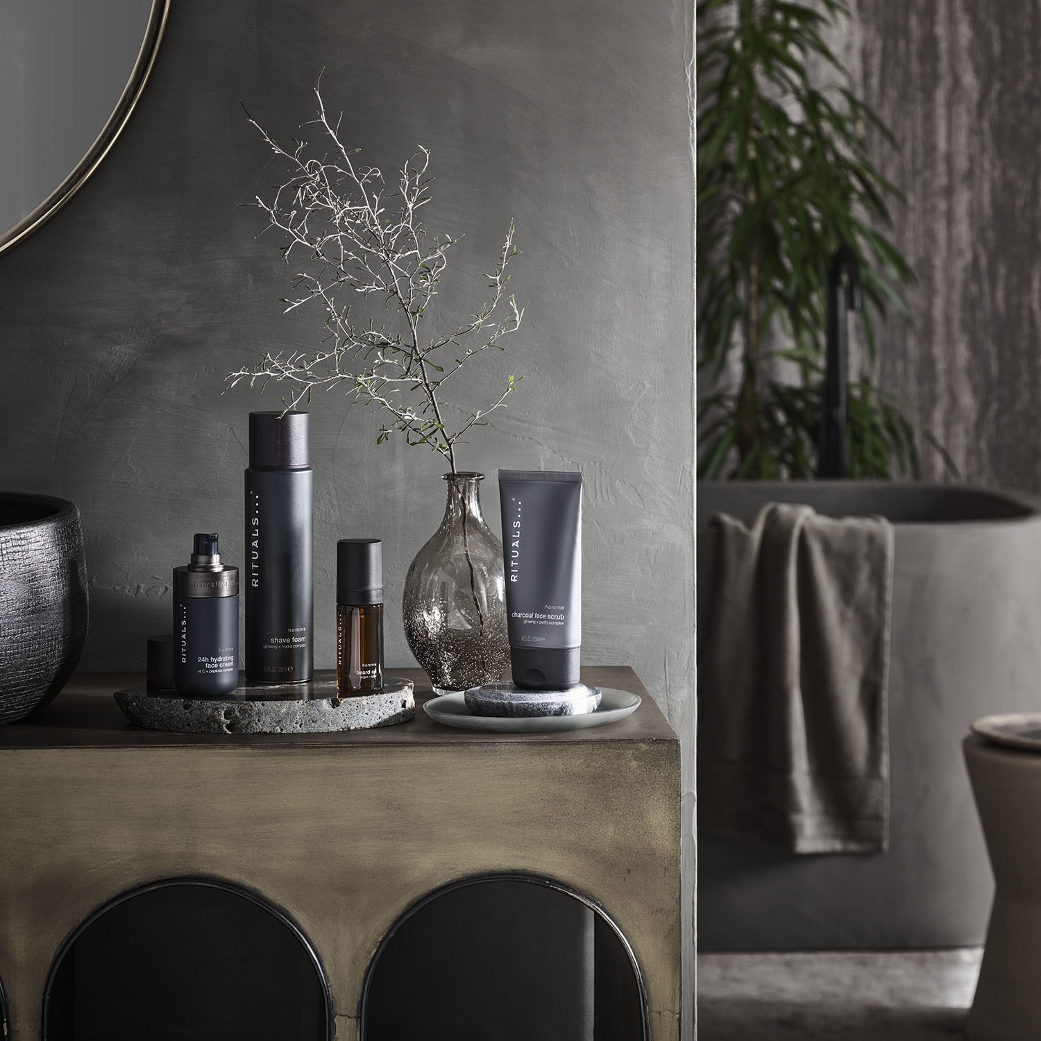 Hombres - Exfoliante facial de carb&oacute;n