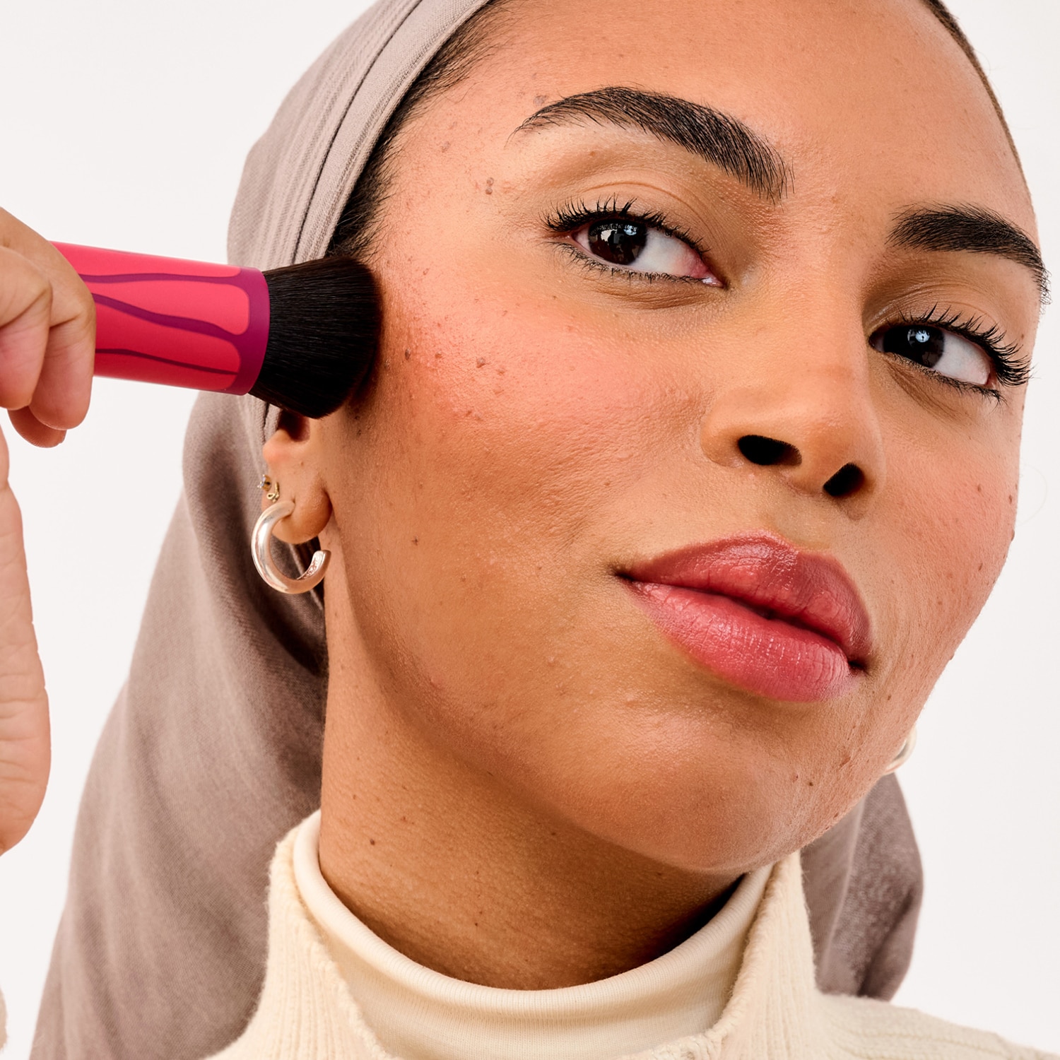 Hoola Wavemaker &ndash; Brocha para b&aacute;lsamo bronceador