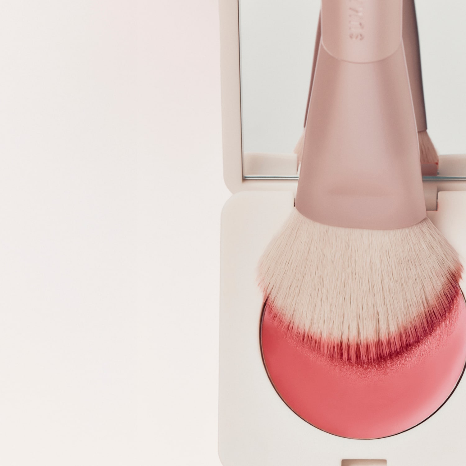 The Blush Brush - Brocha para colorete