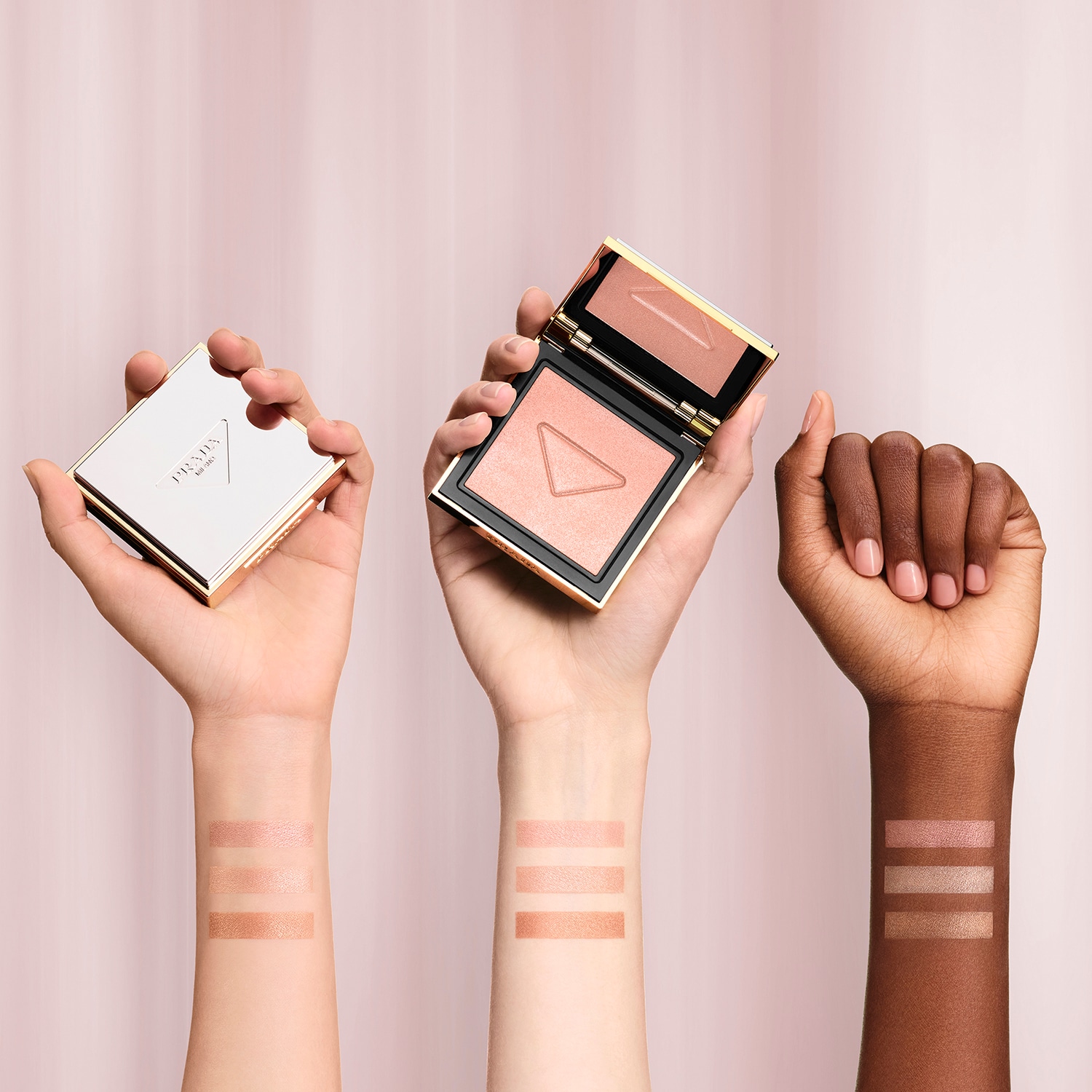 Prada Light Glowing Powder - Iluminador en polvo recargable