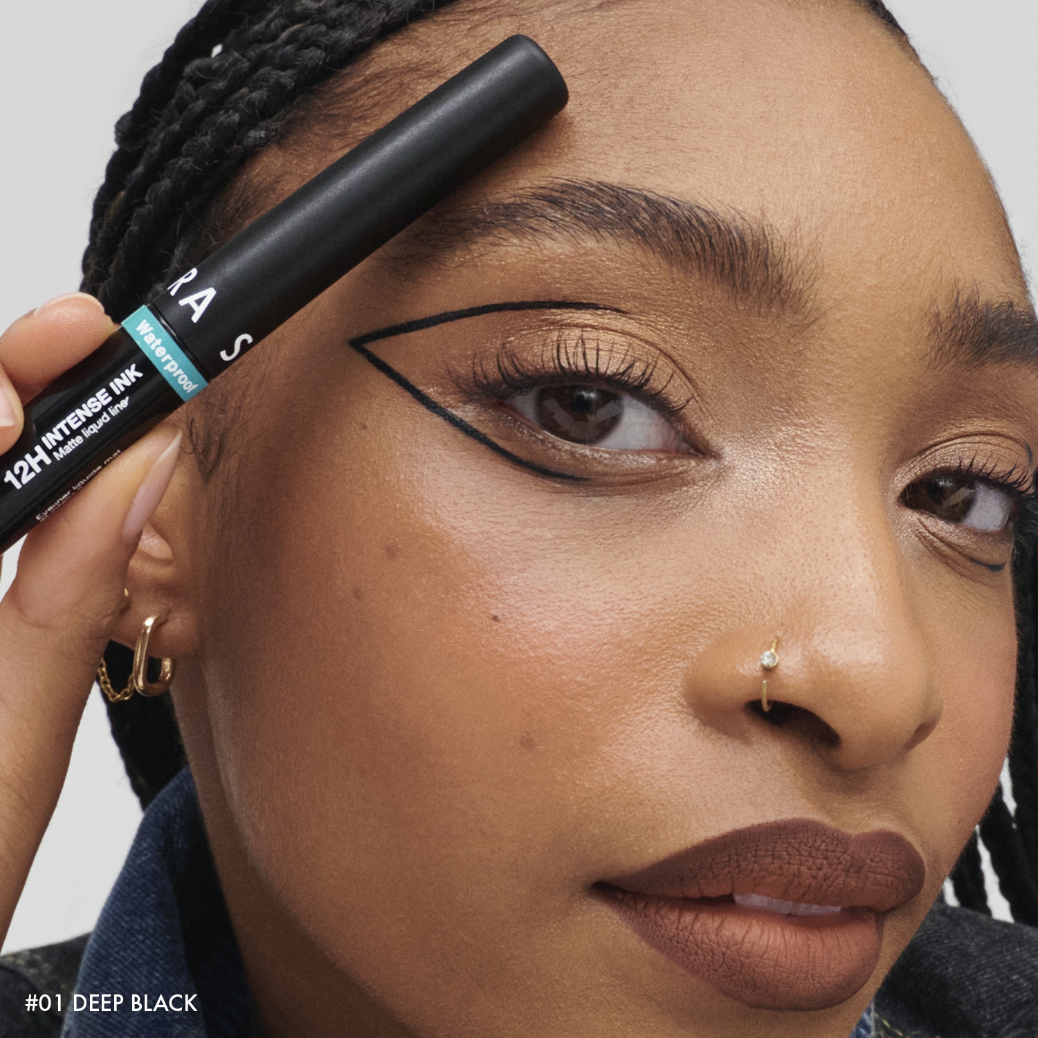 Intense Ink Liner - Eyeliner l&iacute;quido mate e intenso