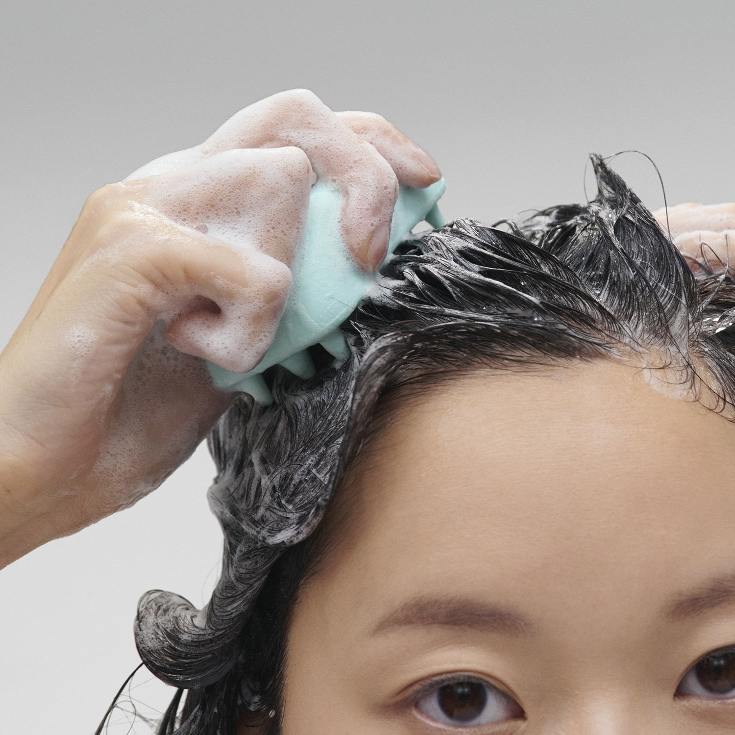 Cepillo de Masaje de Cuero Cabelludo - Exfolia y masajea