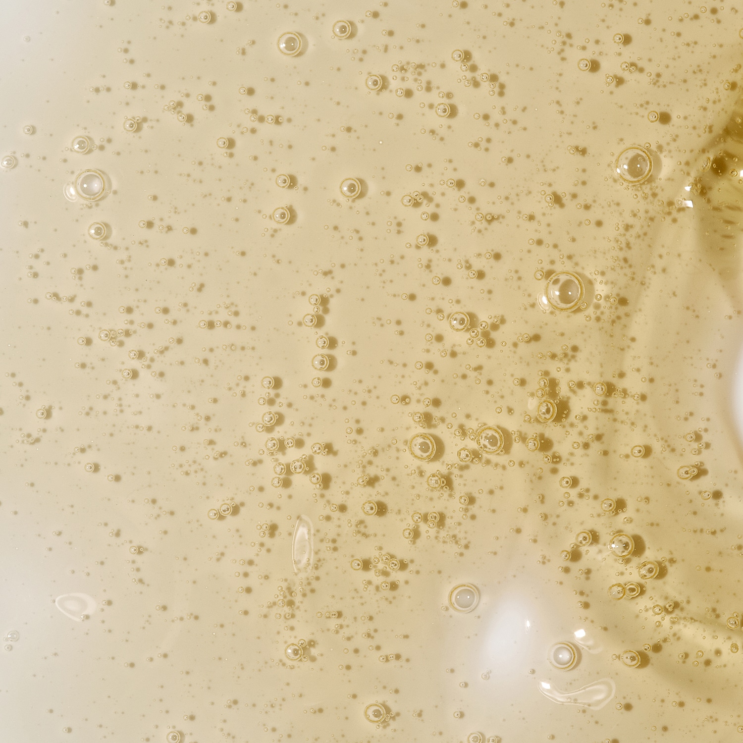 S&eacute;rum iluminador con EGF y vitamina C 15%