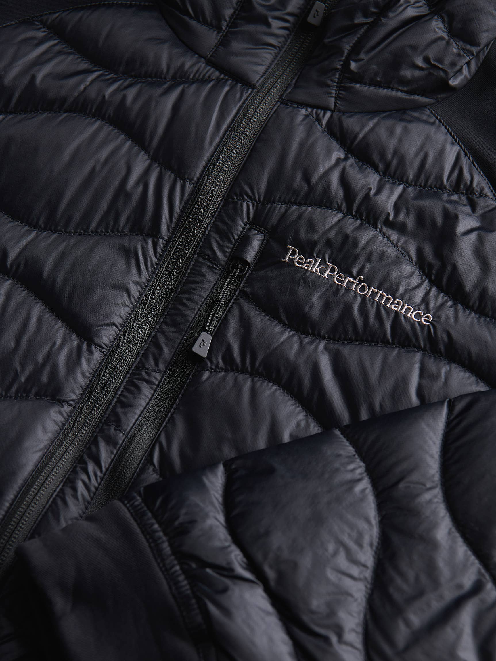 MEN'S HELIUM HYBRID DOWN HOOD JACKET (050 BLACK)