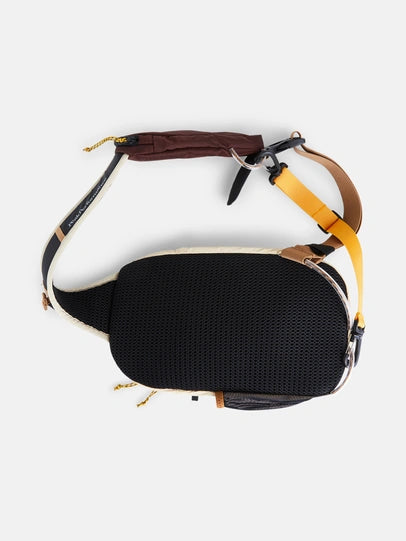 OUTDOOR SLING BAG 4,5L (N02 PALE)