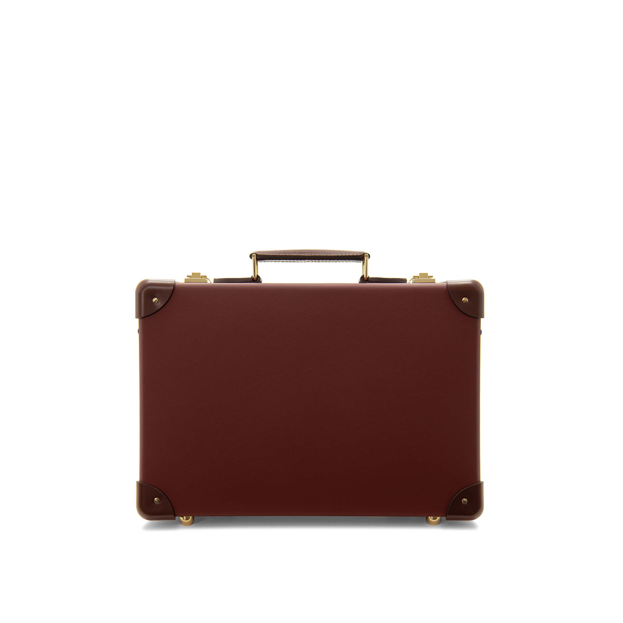 Small Attach&eacute;