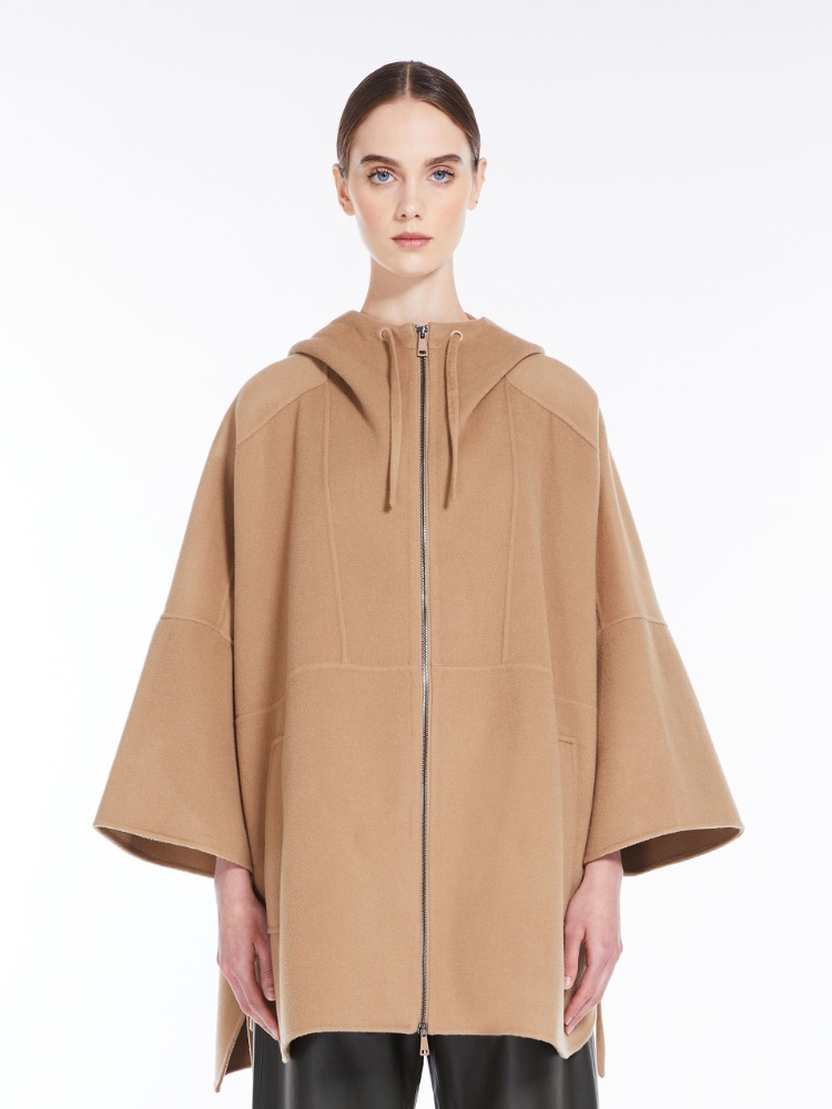 Oversized jacket in wool