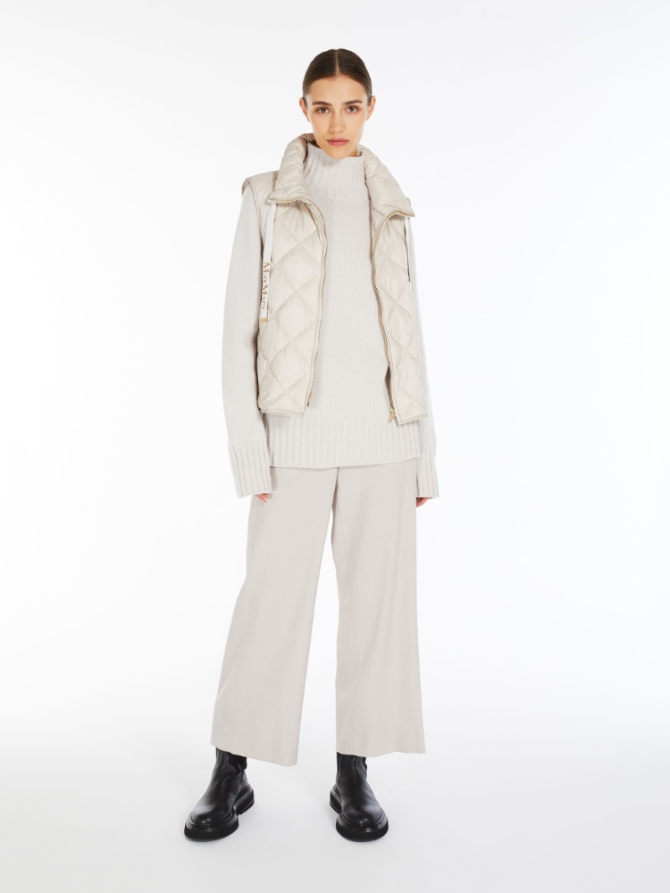 Short gilet in water-resistant canvas