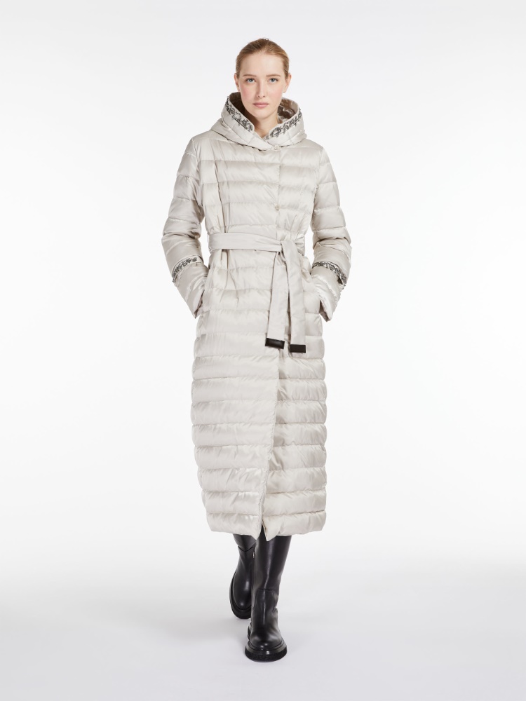 Reversible water-repellent satin robe coat