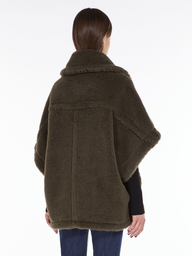 Biker cape in Teddy fabric