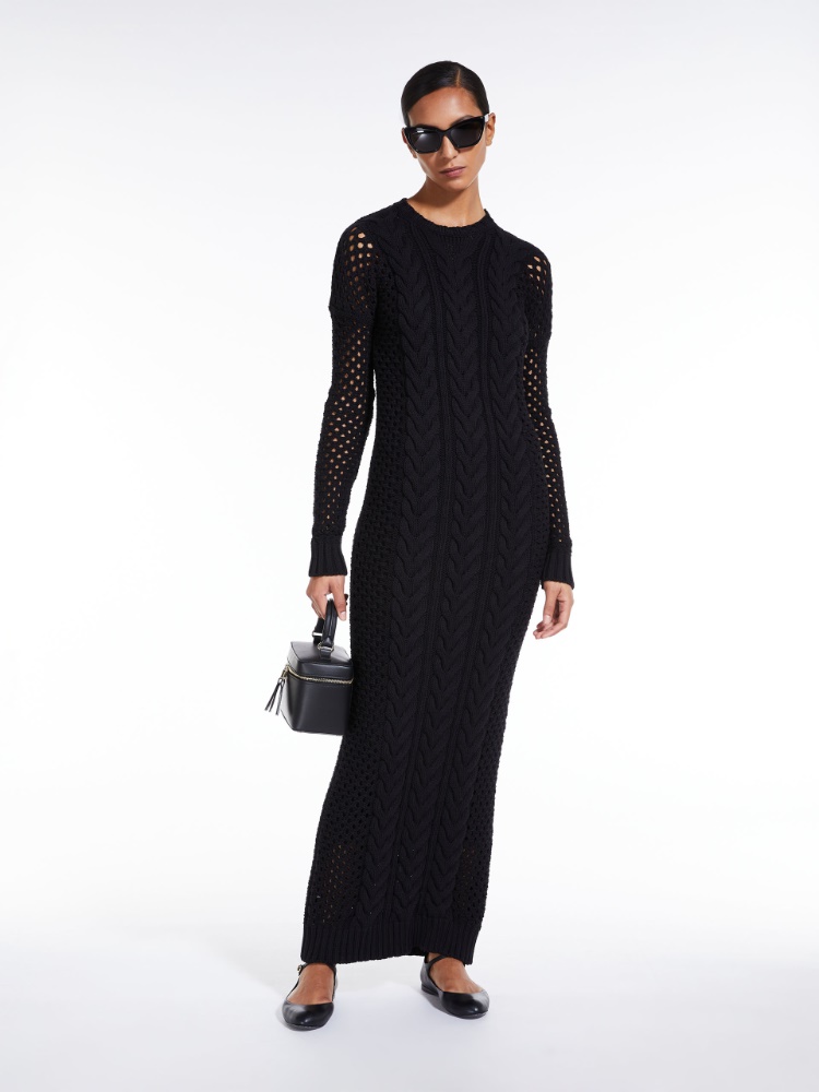 Knitted dress with openwork sleeves